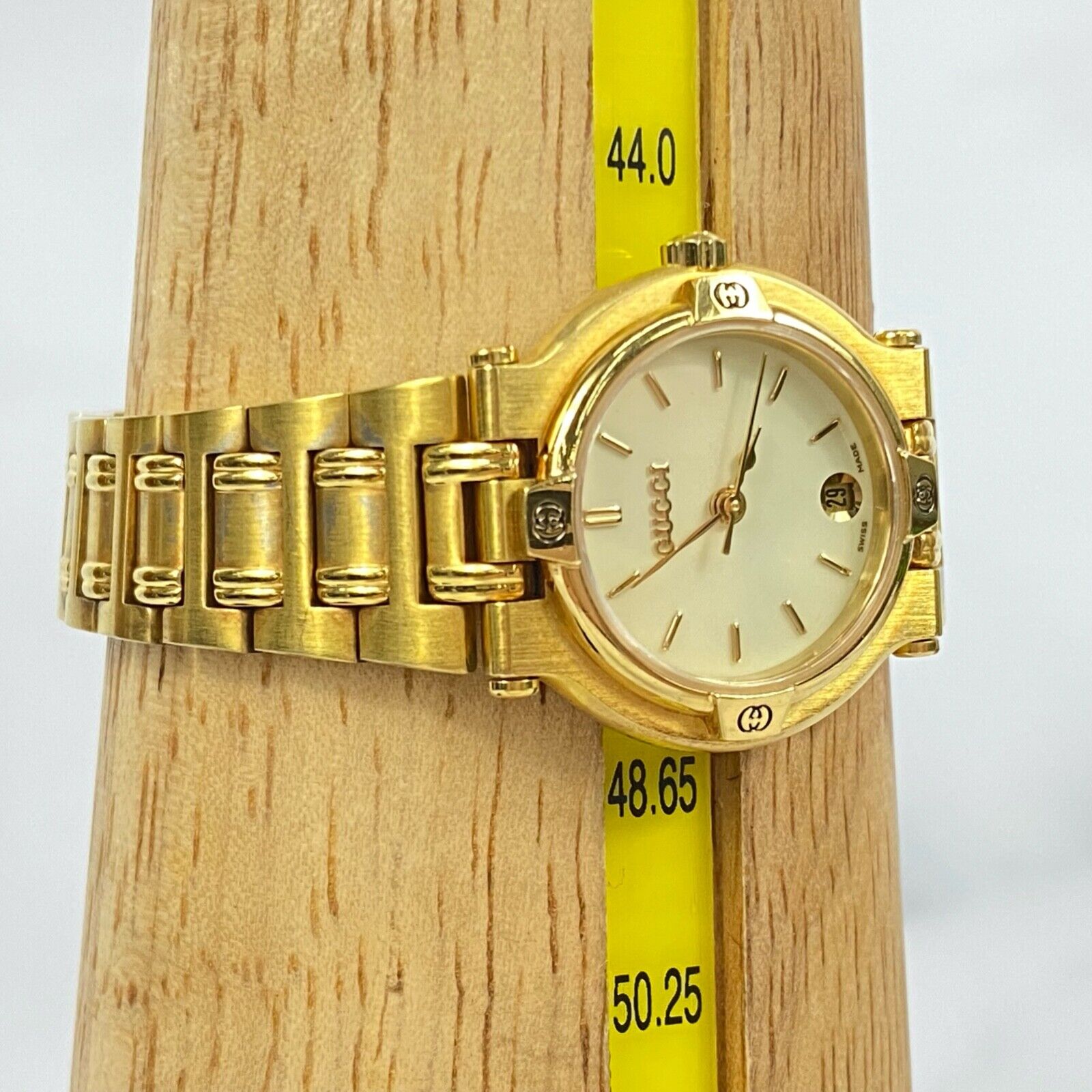 GUCCI 9200L Quartz Swiss Made Date G Logo Gold Womens Watch