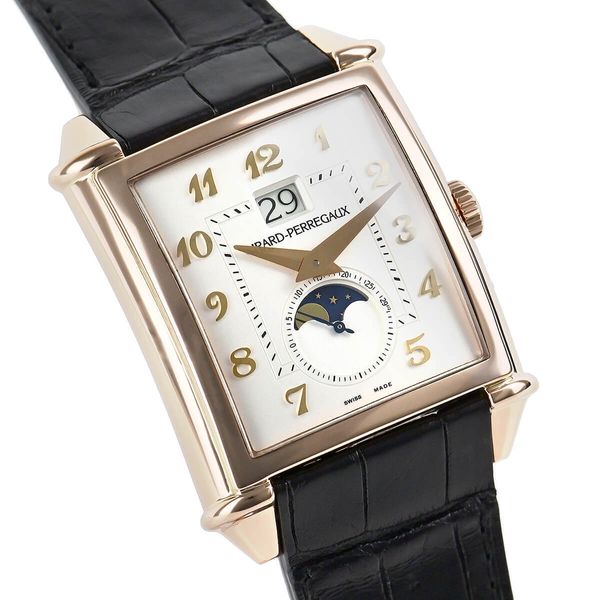 GirardPerregaux Vintage 1945 XXL Large Date and Moonphases Pink Gold