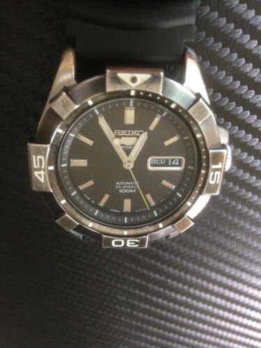 Seiko 5 Sports Automatic 23 Jewels Caliber 7S36 04A0