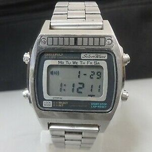 Vintage 1980 SEIKO Quartz Digital watch [Silver Wave] A257-5020 |  WatchCharts
