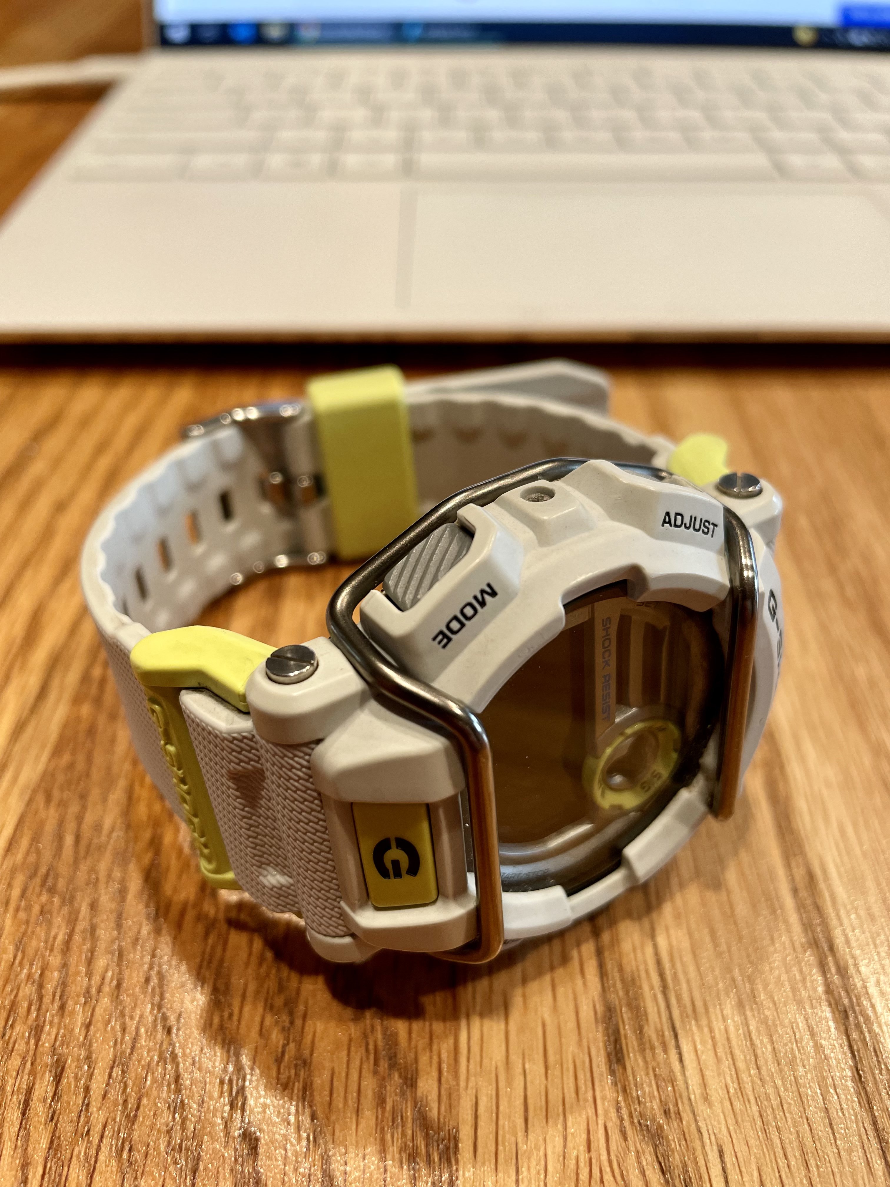 FS: Casio G-Shock GD-400DN-8ER | Off-White Lime Green