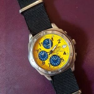 Faulty Vintage SEIKO CHRONOGRAPH Yellow Dial with Date Blue Chrono'  9010 | WatchCharts