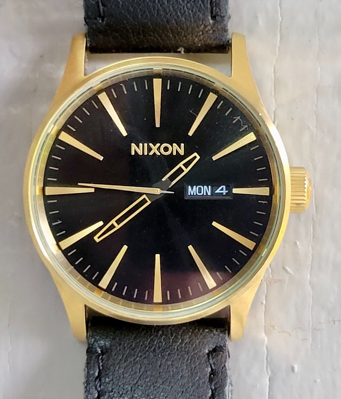 Nixon watch never on sale be late the sentry