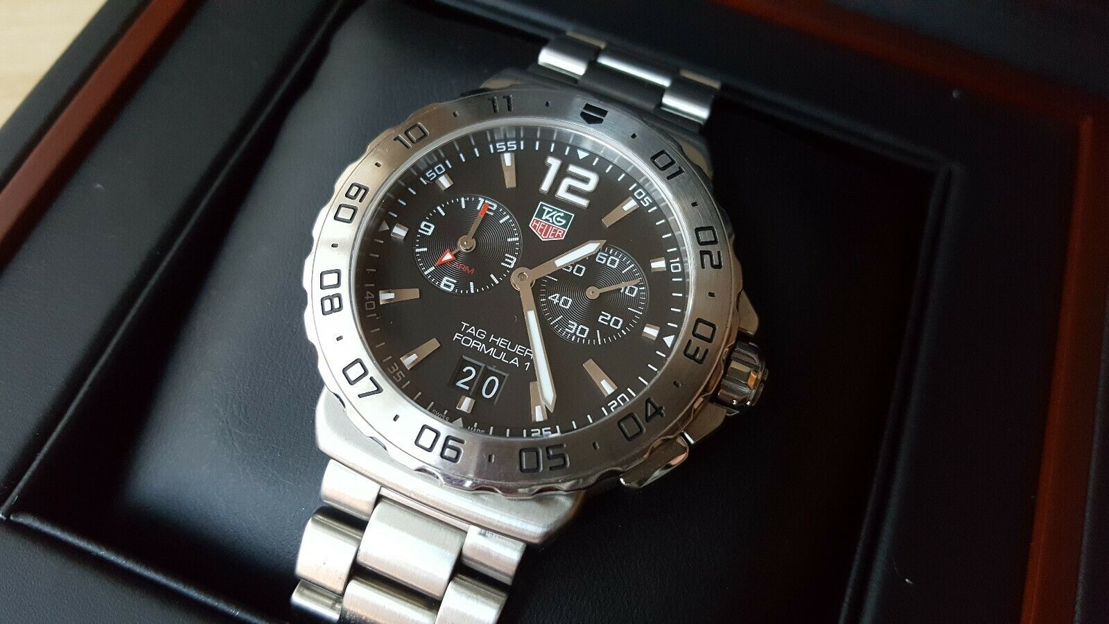tag heuer formula 1 wau111a