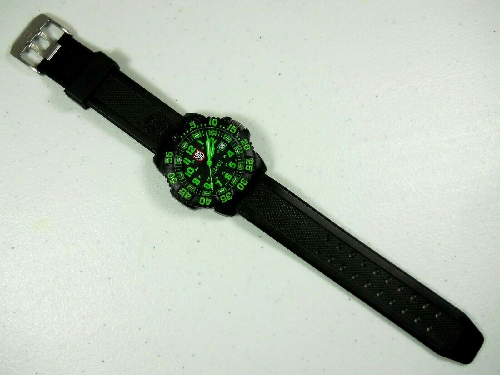 LUMINOX WATCH SERIES 3050/3950 BLACK & GREEN NAVY SEALS SWISS MADE