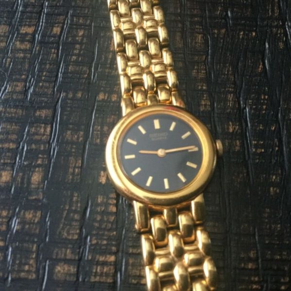 Seiko 4N00 0401 Women's Watch Quartz Gold tone Black dial Collectible |  WatchCharts
