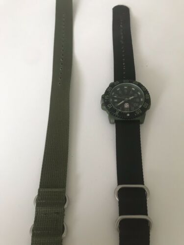 luminox 3051 blackout evo navy seal swiss dive watch