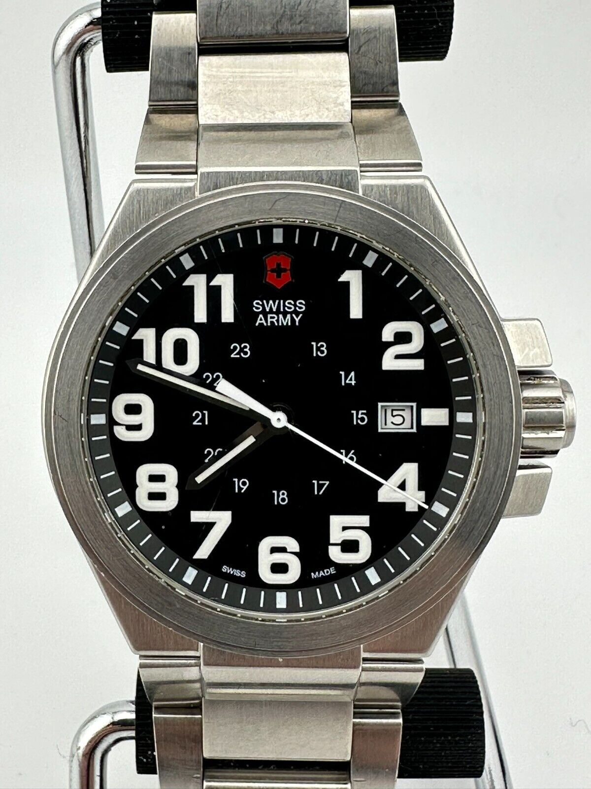 Victorinox Swiss Army Men's Black Dial Date 241163 Quartz Watch