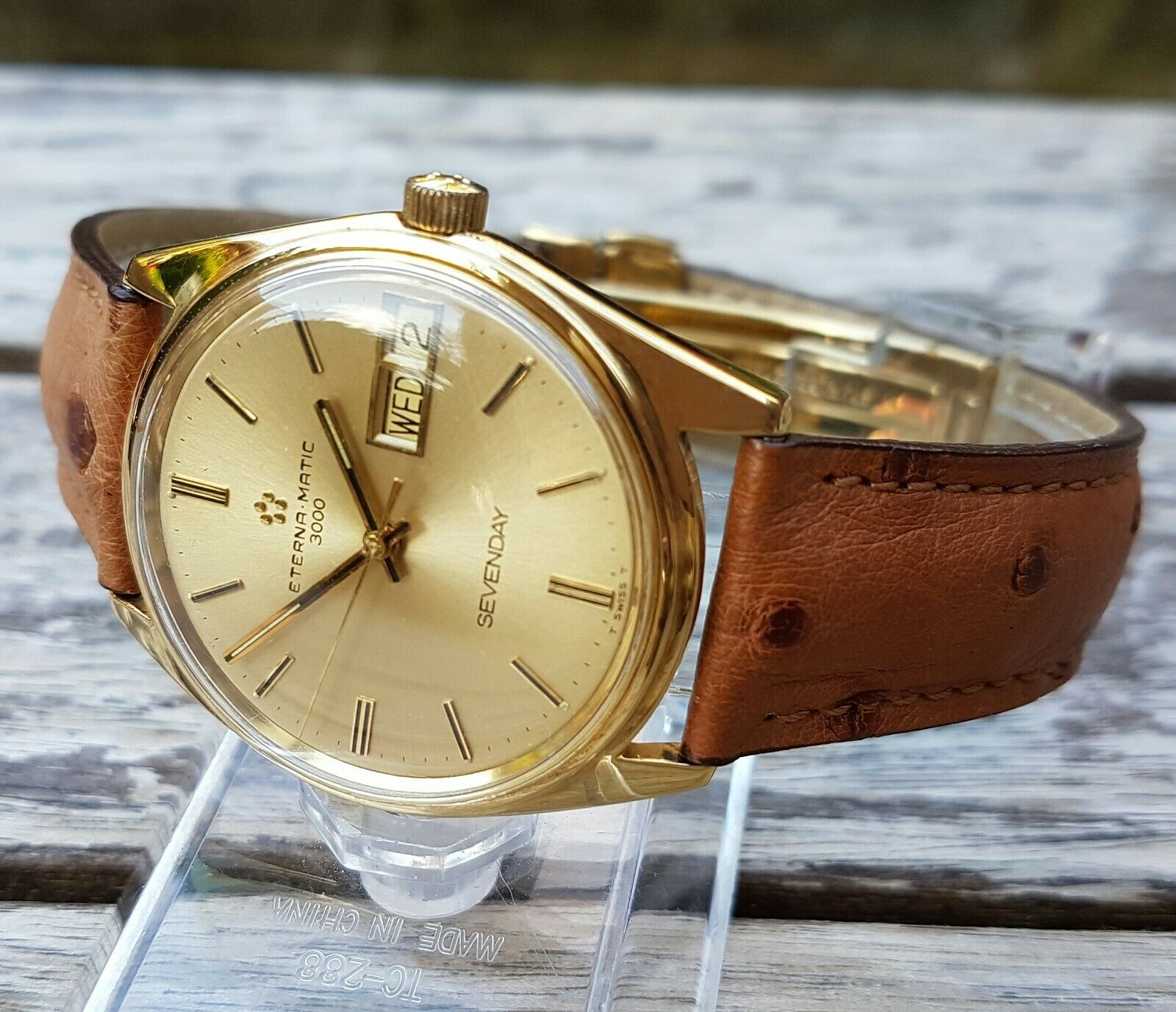 Gents Eterna-matic 3000 Seven day 18kt gold watch, Beautiful piece