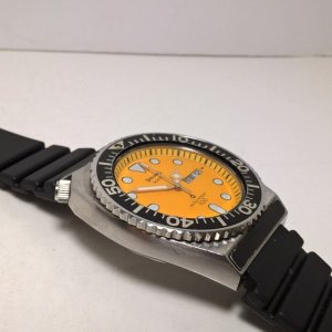 Rare Orange Dial Citizen Spalding 3800-396910 Y Bullhead Quartz