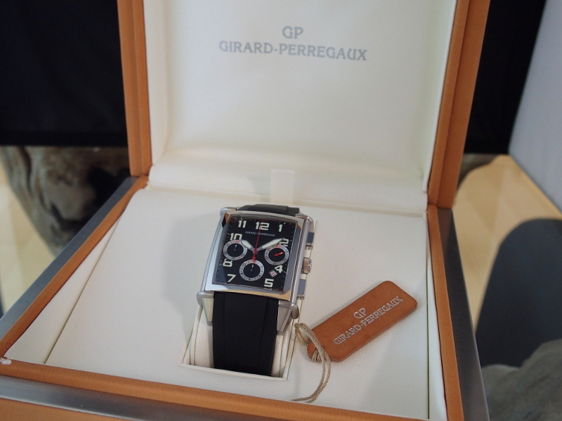 FS Girard Perregaux 1945 XXL Limited Ed Chrono 25840 11 611 FK6A