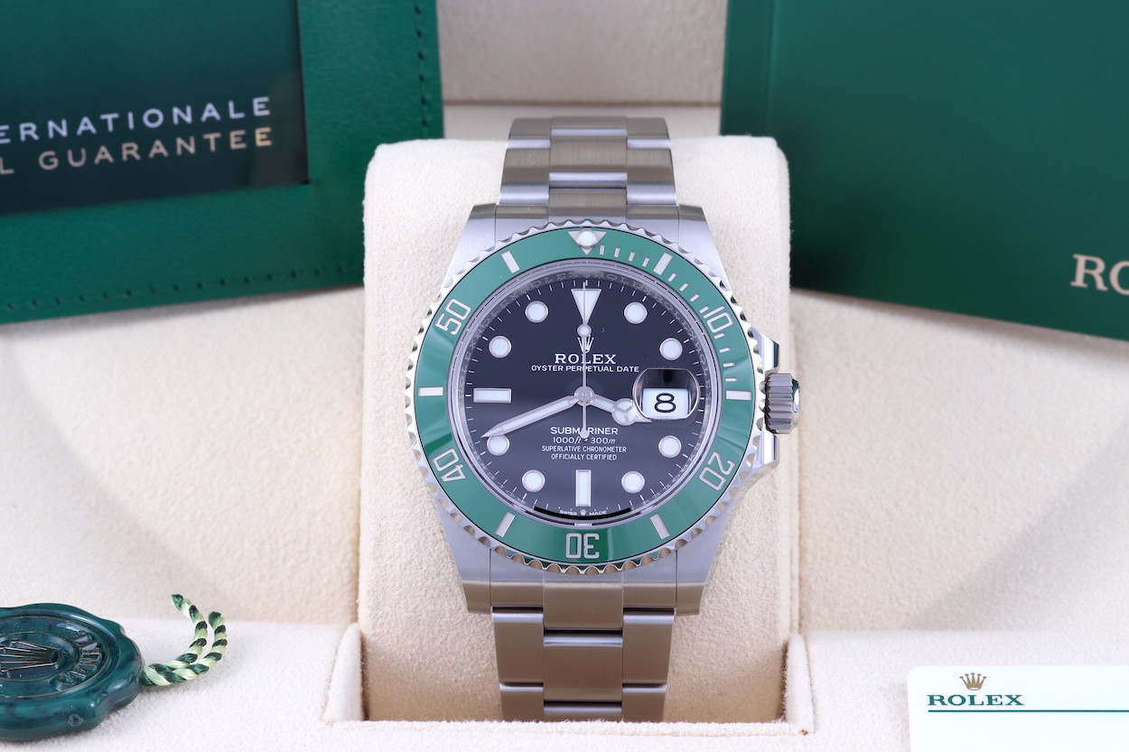 Rolex 126610LV SUBMARINER GREEN BEZEL STARBUCKS 41MM 2022 WARRANTY FULL SET  - Takuya Watches