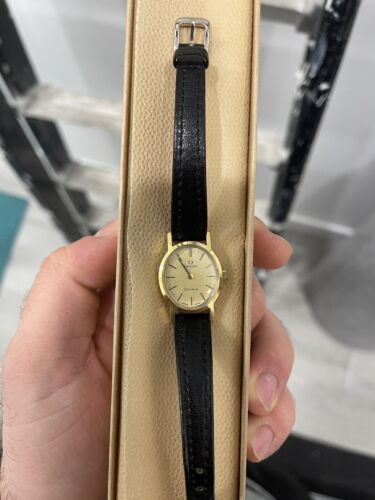Montre Bracelet Femme Vintage HOGA SUISSE Automatique - Mécanique à Remontage Automatique - Occasion