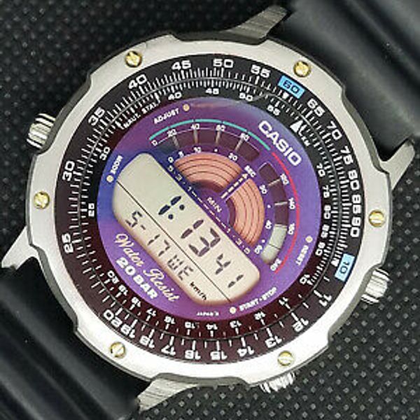 CASIO デジタル腕時計 SKY-1100　動作品 CASIO ファッション CASIO デジタル腕時計 SKY-1100 動作品