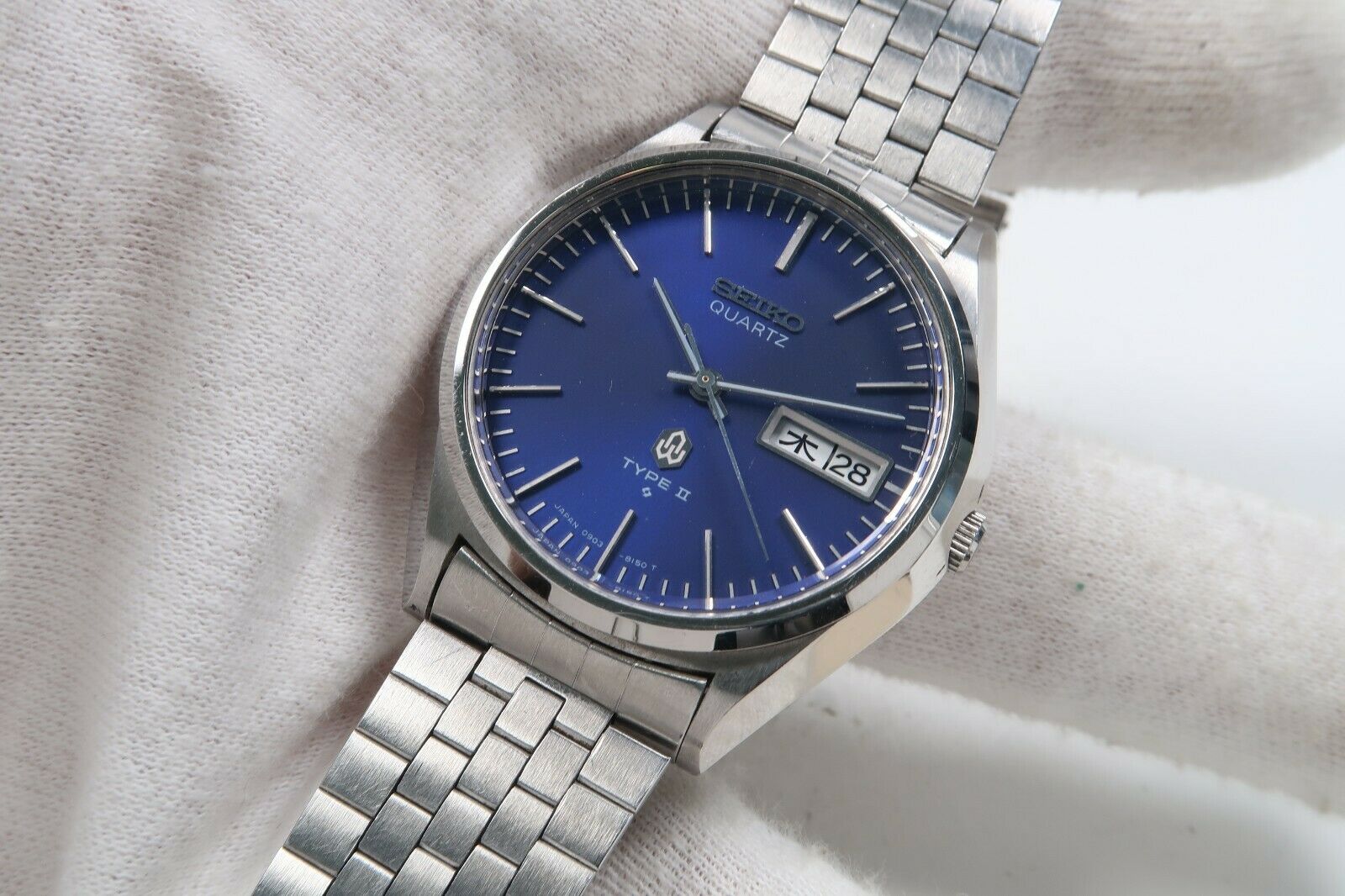 Vintage SEIKO QUARTZ TYPE 2 0903-8110 BLUE DIAL STAINLESS MINT 