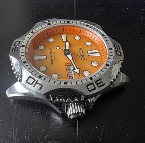 Seiko V158-0AE0 Sunburst Solar Orange Scuba Air Diver's 200m Watch