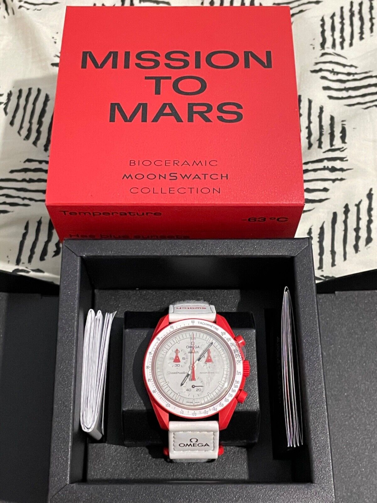 新品 Swatch × Omega Mission to Mars レッド MISSION TO MARS - SO33R100 | Swatch® United States