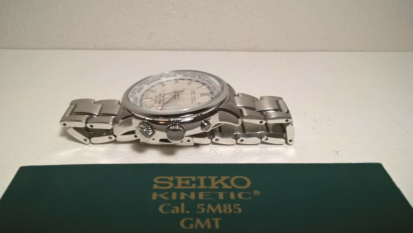 Mint Seiko 5m85 0af0 Sun067p1 Kinetic Gmt Word Time Watch Full Set Watchcharts