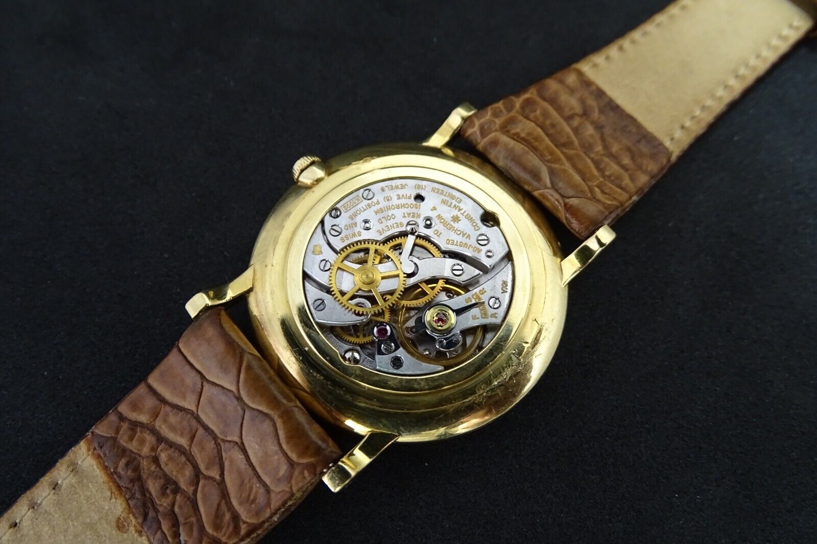 VINTAGE VACHERON CONSTANTIN 18K SOLID GOLD REF 6746 MANUAL WIND