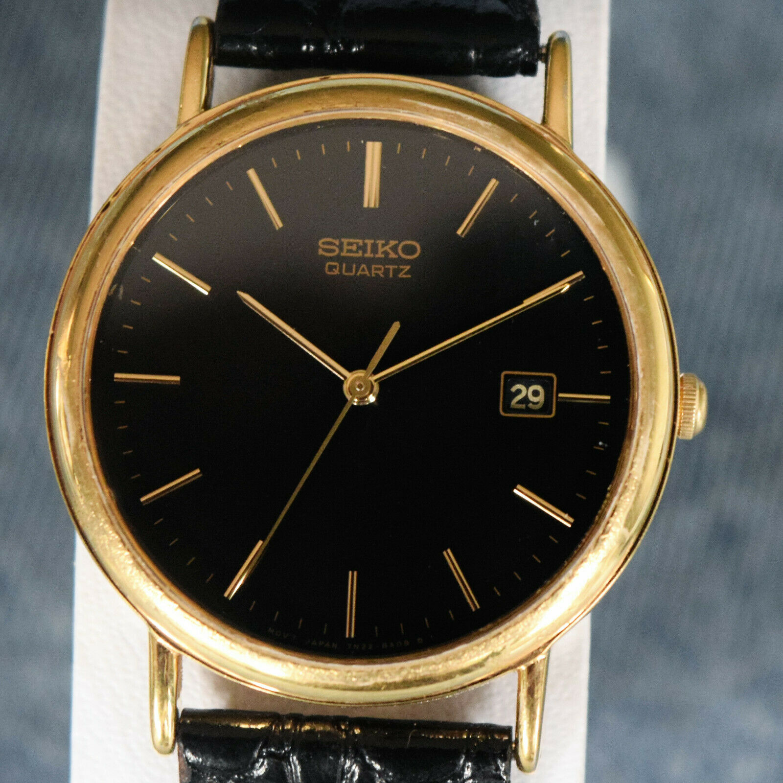 Thin Seiko 7N22-8A00 Black & Gold Men's Quartz Dress Watch, New Battery |  WatchCharts