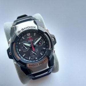 Casio G-Shock GS-1100 200m water resist GIEZ atomic watch. Ships