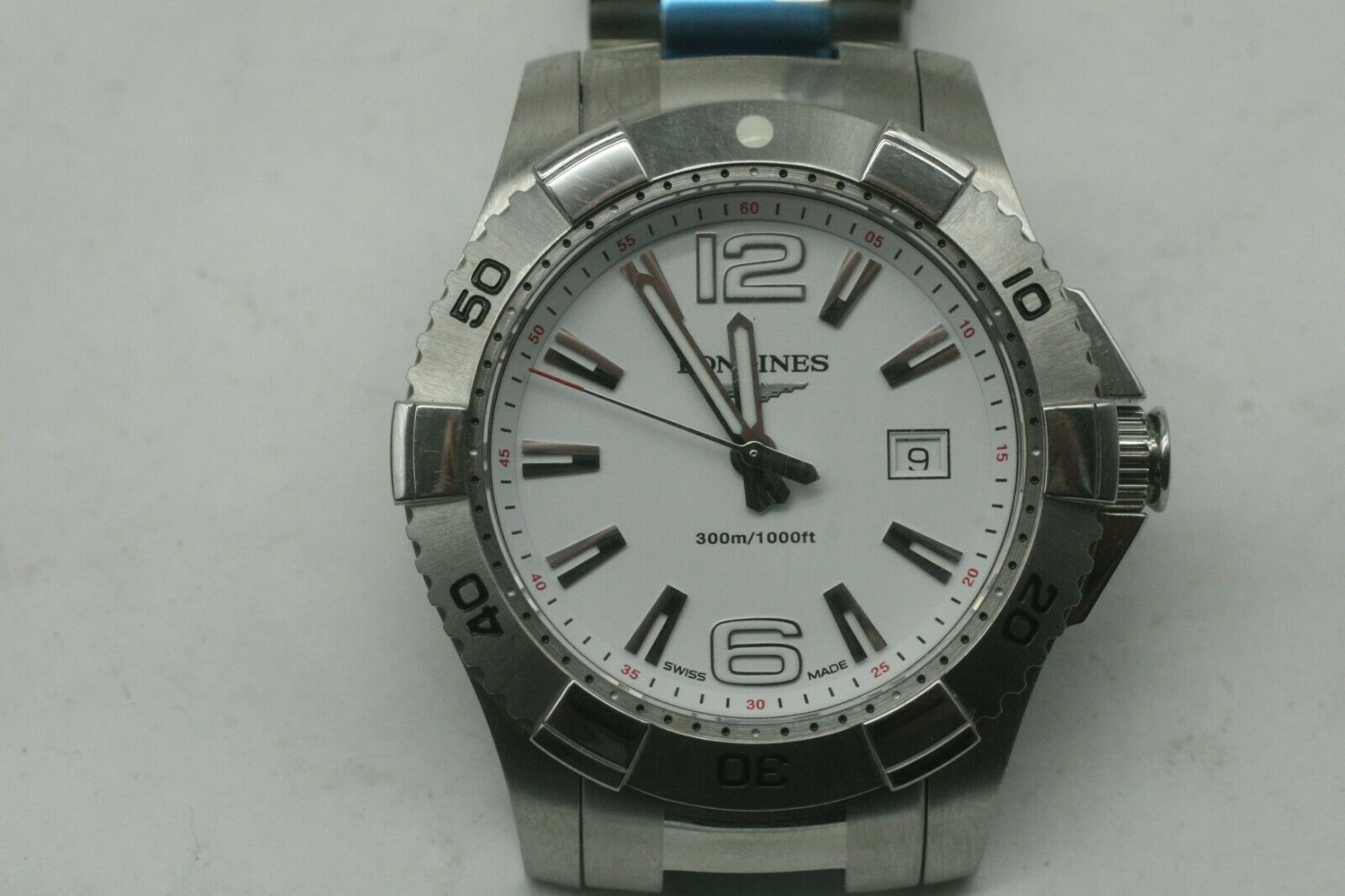 Authentic Longines HYDROCONQUEST Date Ref.L3.647.4 WHITE Dial