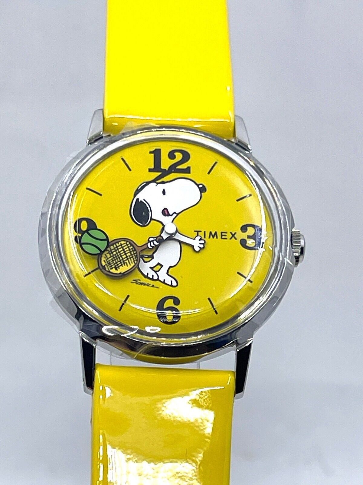 Timex Marlin® Hand-Wound x Snoopy Tennis Reissue 34mm Timex Marlin® Hand-Wound x Snoopy Tennis Reissue 34mm
