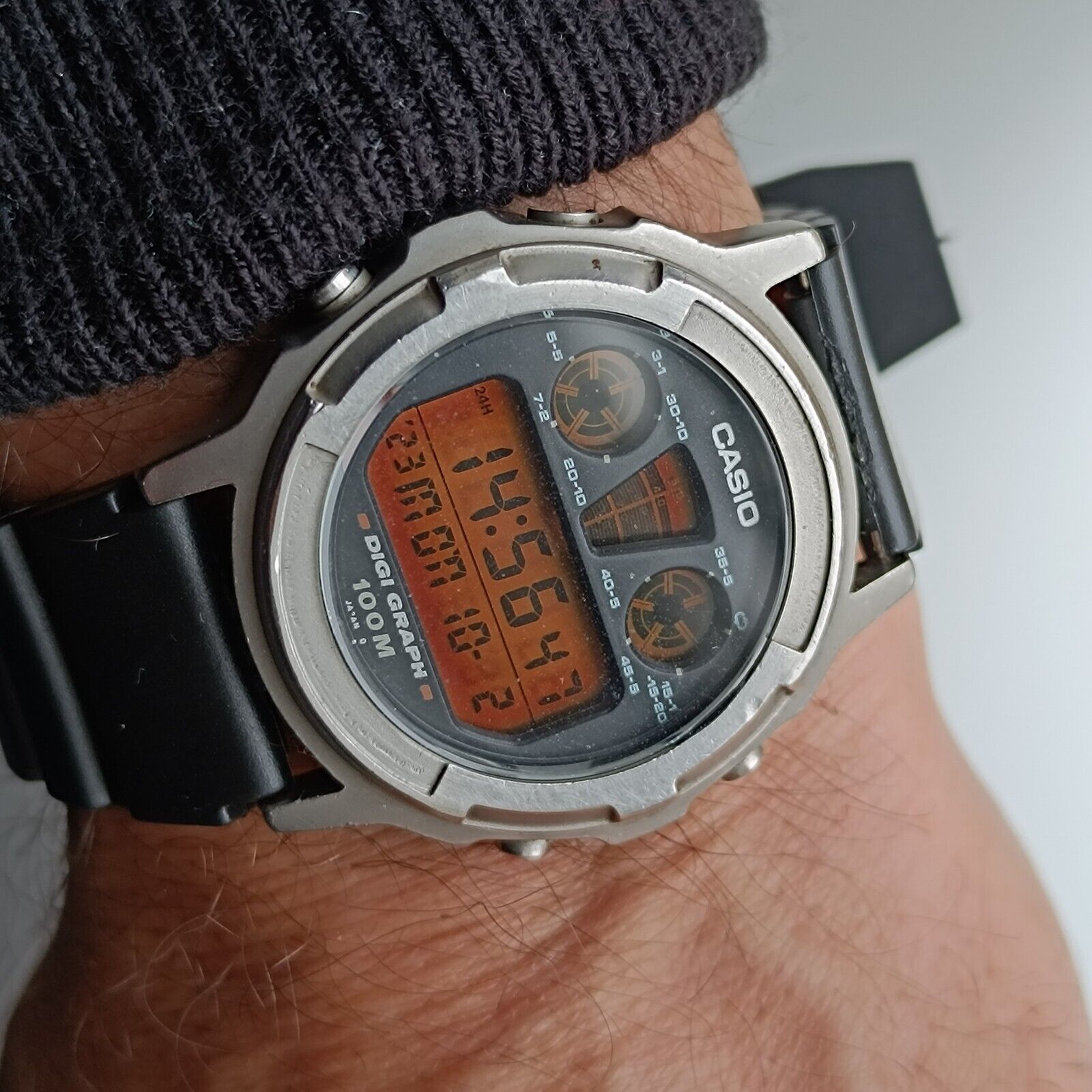 Casio Digi Graph 100M DGW-300 828 digital watch Casio Digi Graph 100M DGW-300 828 digital watch