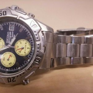 Seiko Chronograph Water Resist 100m 7T32-7F69 Watch Chronograph - USED |  WatchCharts