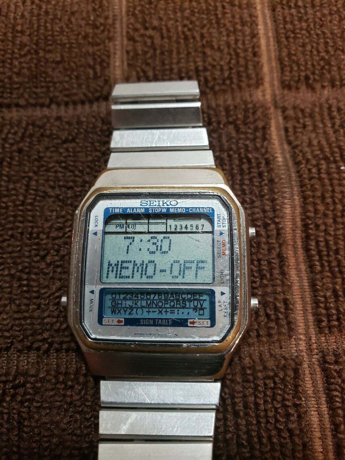 1980 s Seiko Vintage D409 5009 Sign Table Memory Watch