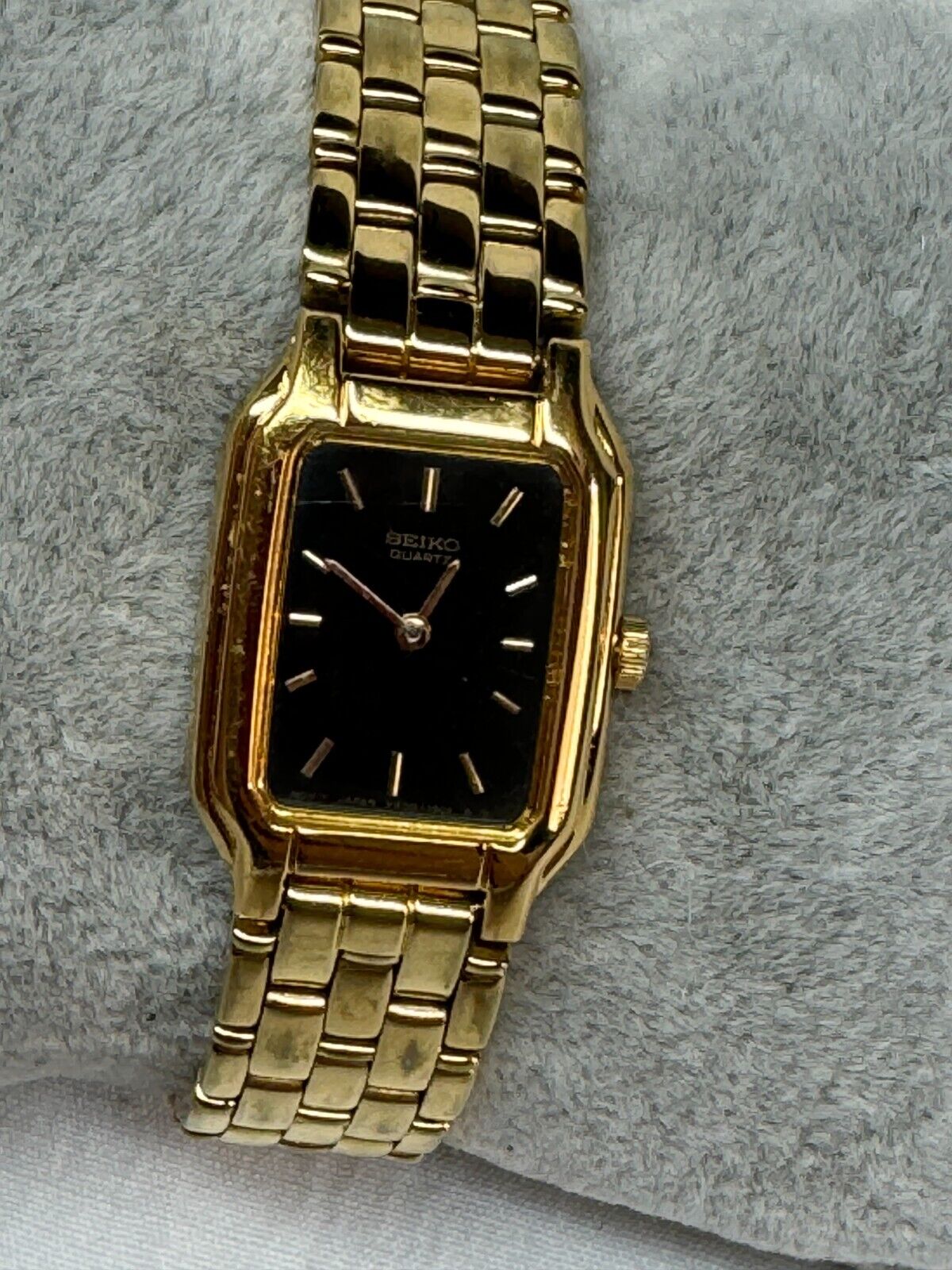 Ladies Seiko V400 5498 Gold Tone Quartz Watch New Battery