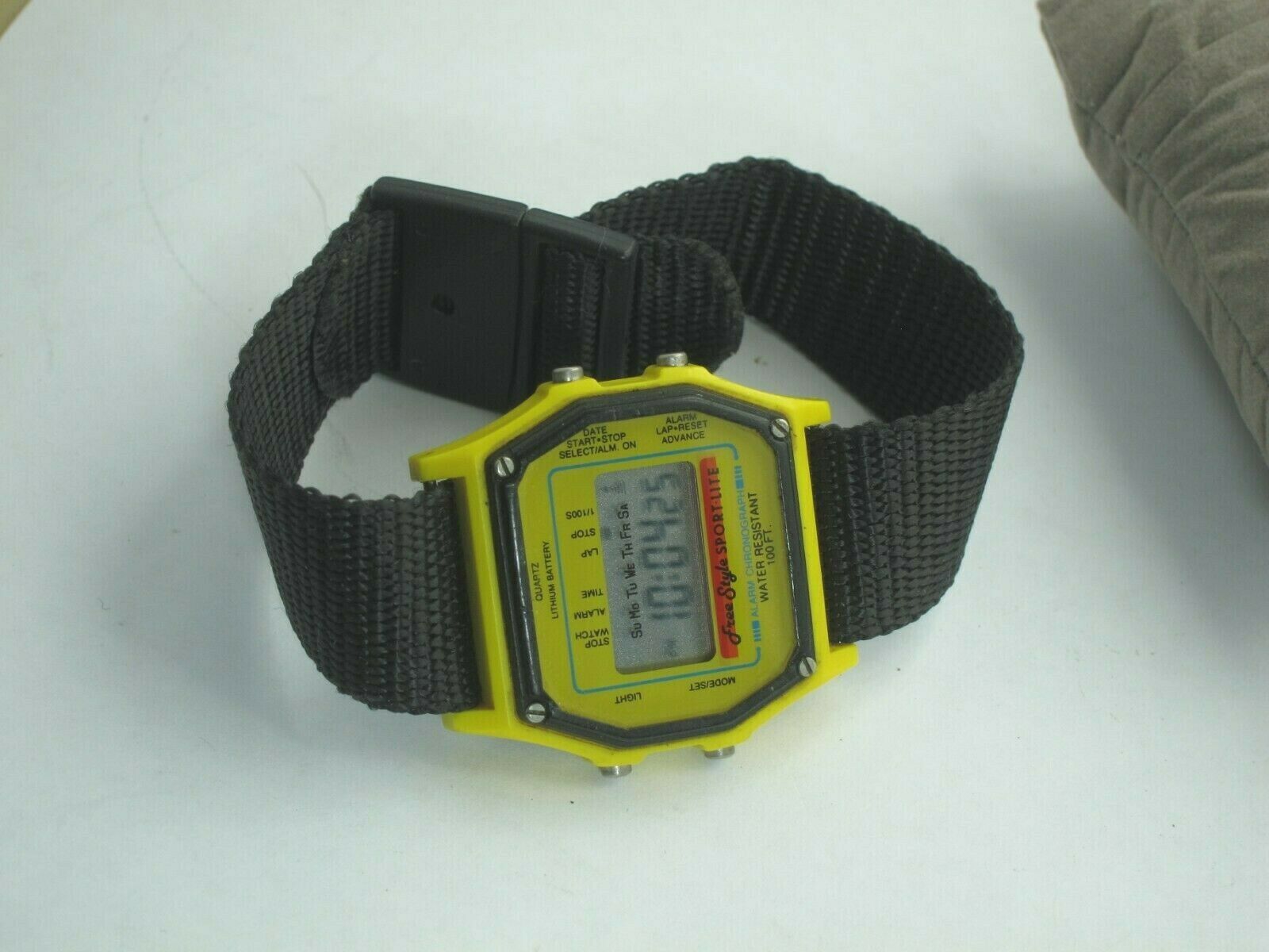 Vintage Early 1990's Shark FreeStyle Mans Watch