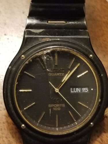 seiko quartz sq sports 100