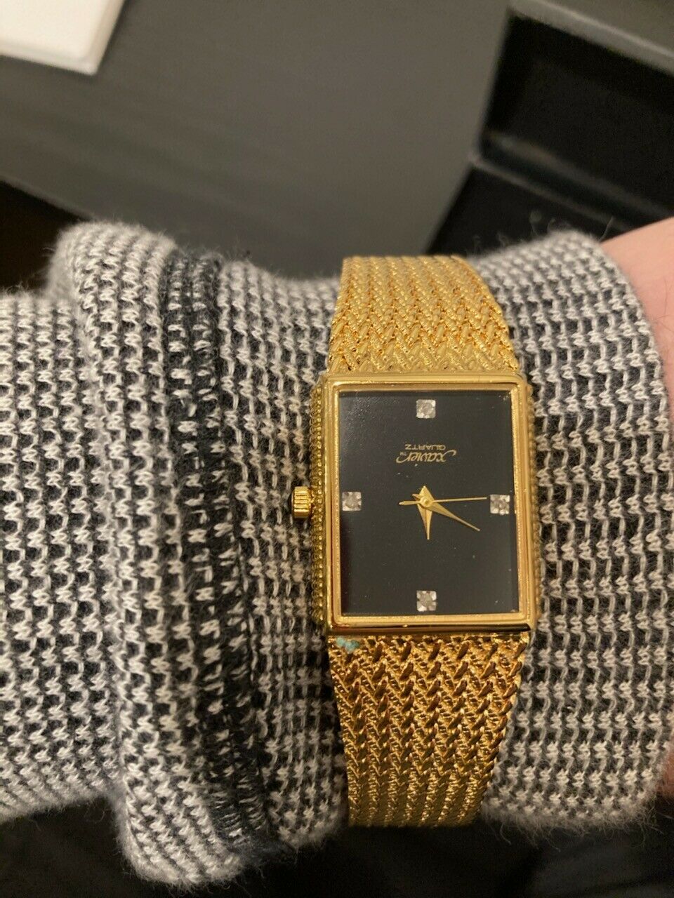 Xavier quartz gold outlet watch