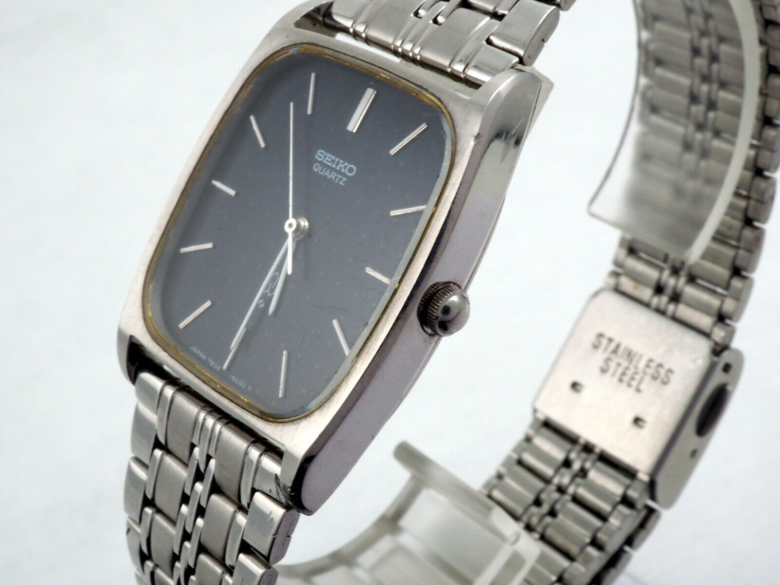 Vintage SEIKO Analog Mens QUARTZ Black/Silver Ref.7830-5040