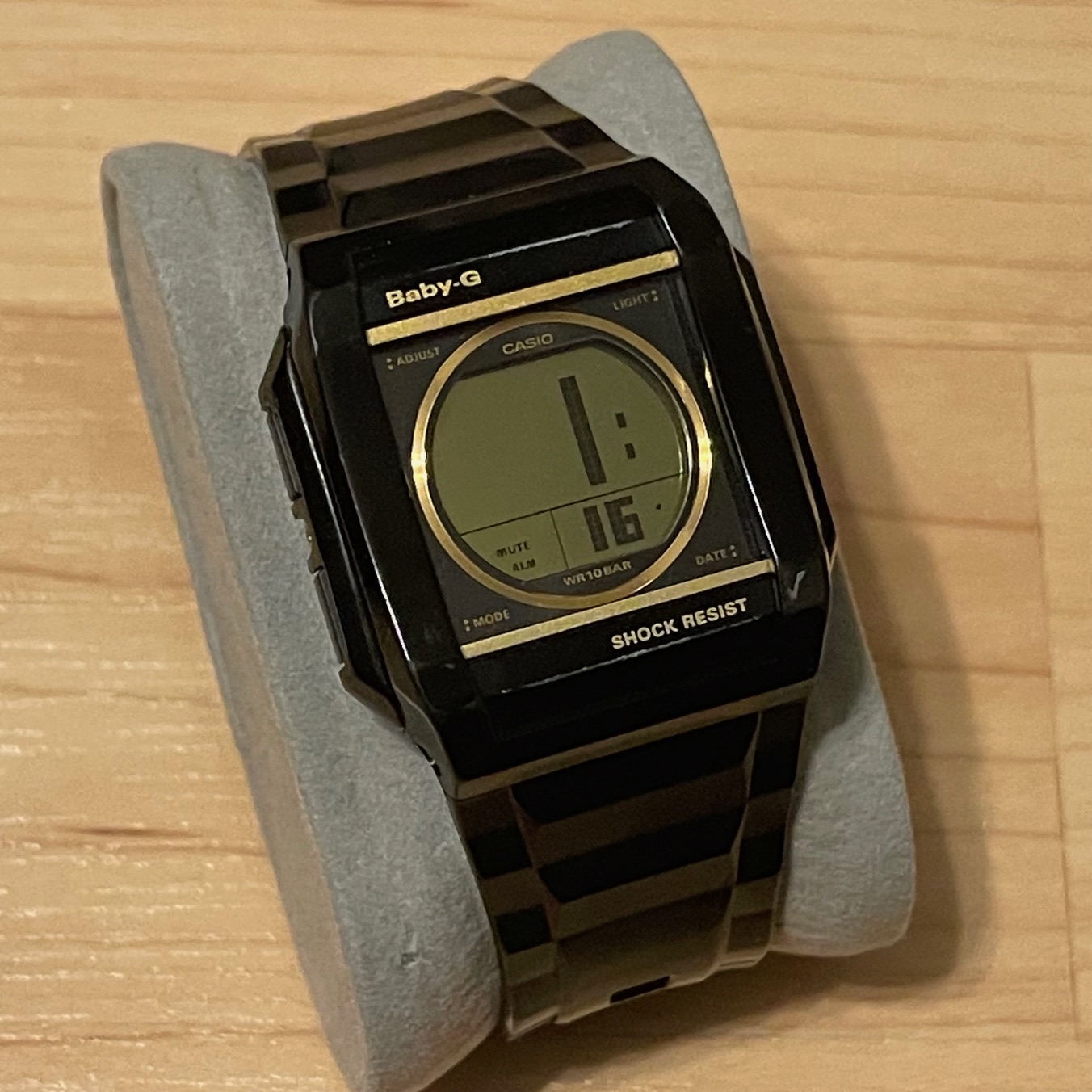 WTS] Casio Baby-G G-Shock BG-810 Black & Gold Multiple Time