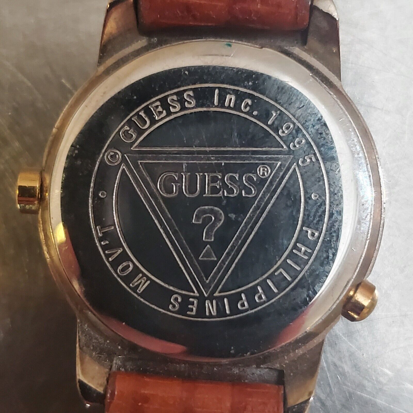 GUESS
INDIGLO CHRONO
HONG KONG
PHILIPPINES MOVEMENT ? GUESS INDIGLO ARCH CASE VINTAGE QUARTZ WATCH $ 167 USD  main image 4