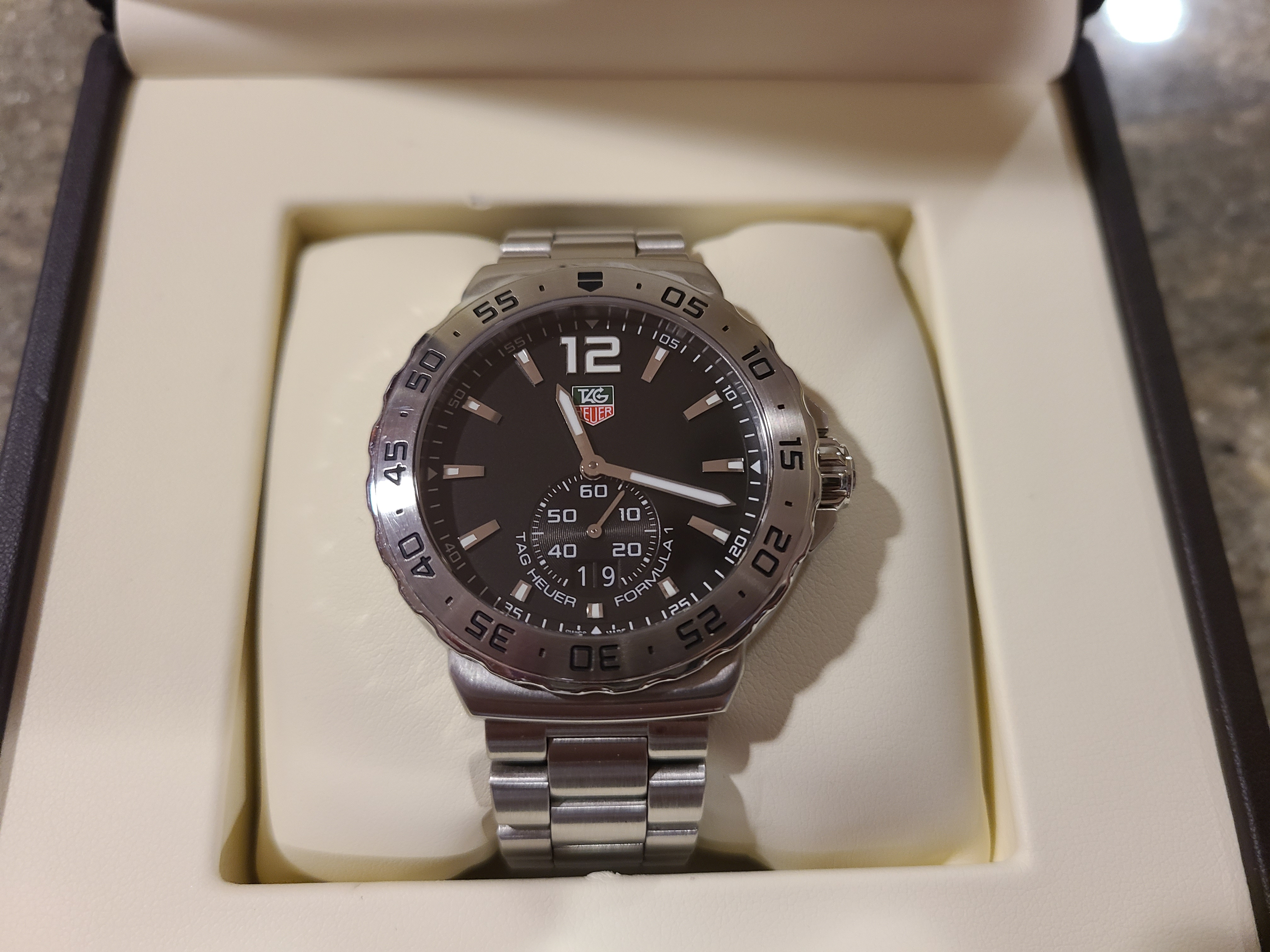 TAG Heuer Formula 1 Big Date 42 WAU1112