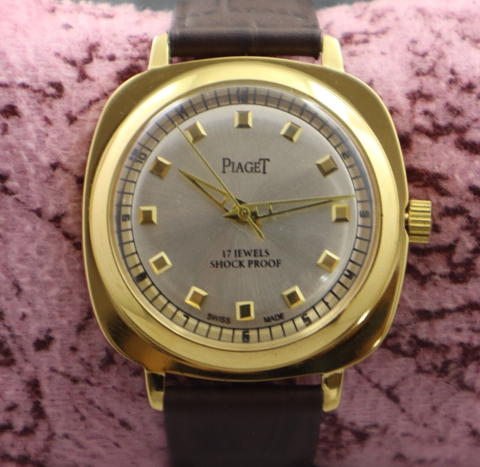 Vintage PIAGET Men s Hand Winding 17 Jewels GP Case Recently