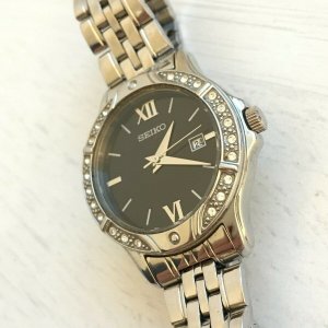 Seiko 6N22-0080 Ladies Black Dial Stainless Steel Watch Date Function |  WatchCharts