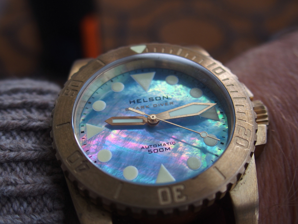 helson shark diver 42 brass