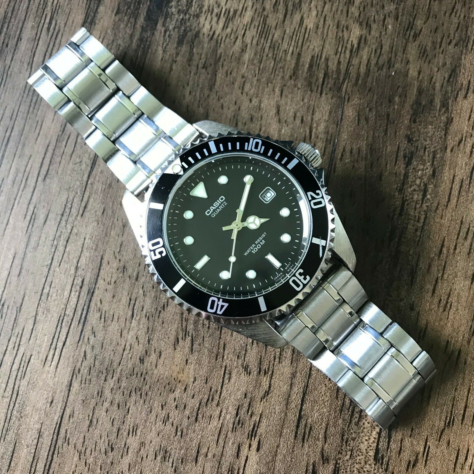 RARE Vintage Casio MTD-1010 Submariner 100M Quartz Diver Watch