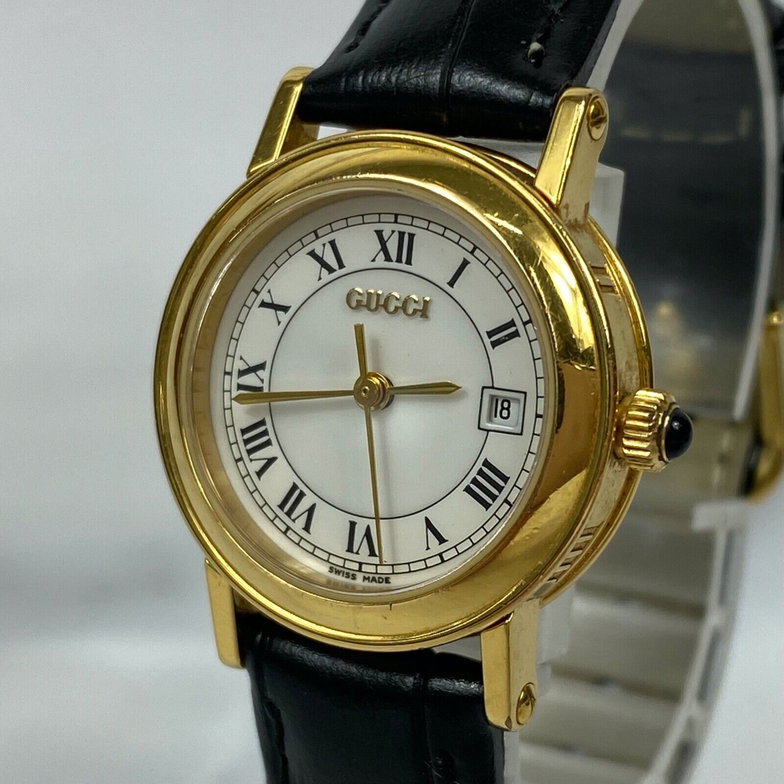 GUCCI 7200L Swiss Made Roman Numerals Date Womens Watch Vintage