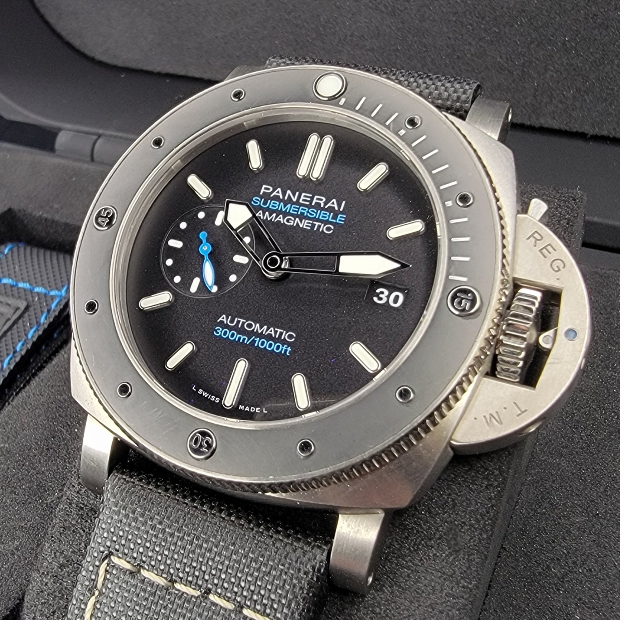 Panerai Submersible Titanium full kit 2021 with extra straps ref