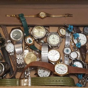 17 Pound Mens Ladies WRIST WATCH LOT Part GOLD Scrap Quartz