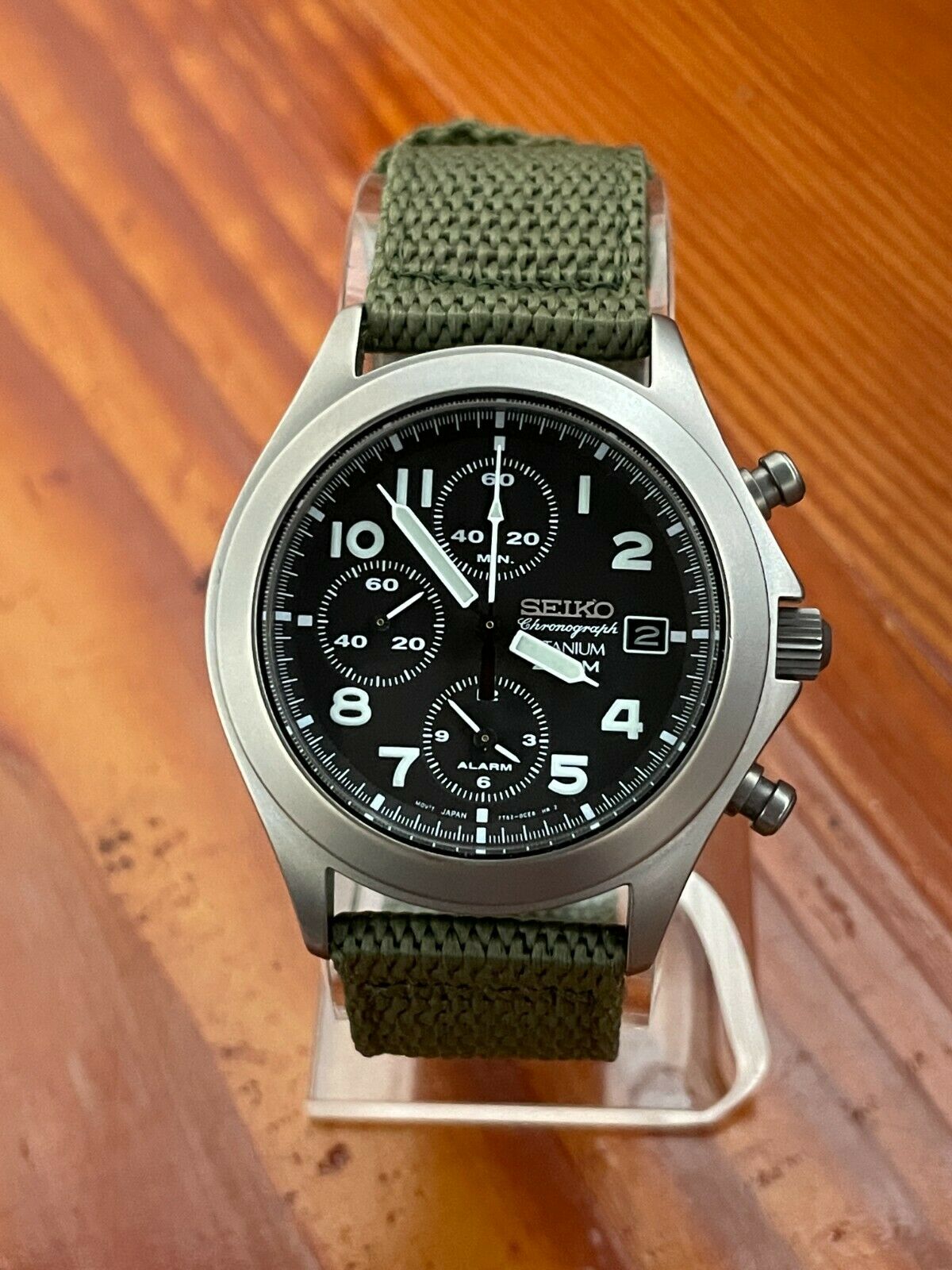 Military Seiko Chronograph Titan Vintage Seiko Quartz Titanium
