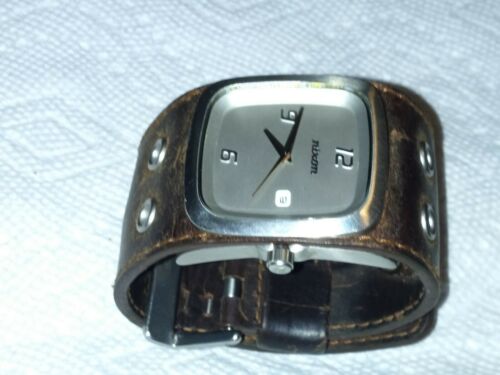 Brown wide leather Nixon watch Muscle the gto 31 | WatchCharts