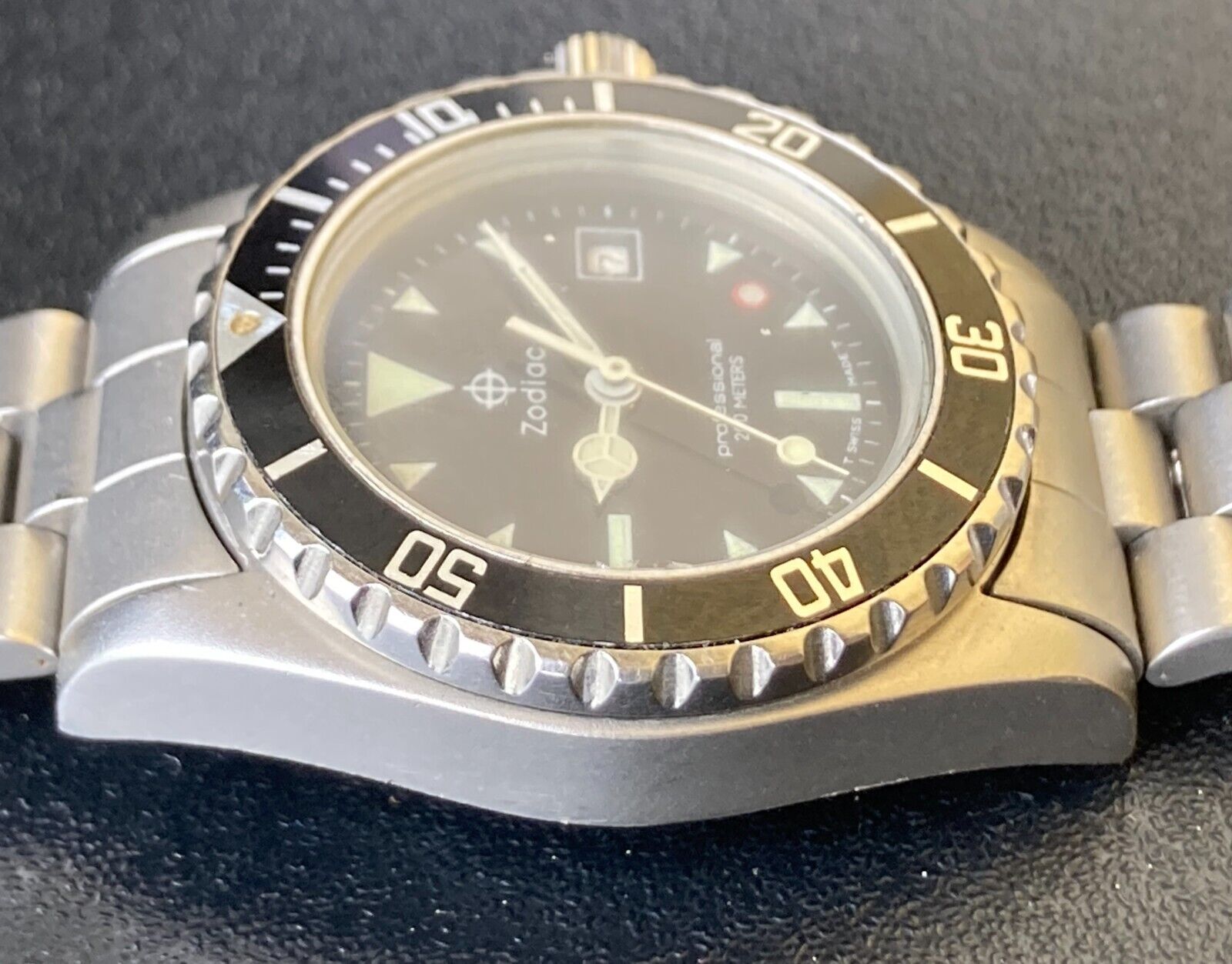 Vintage Zodiac Professional 200 m RED DOT 208.21.05 Ladies