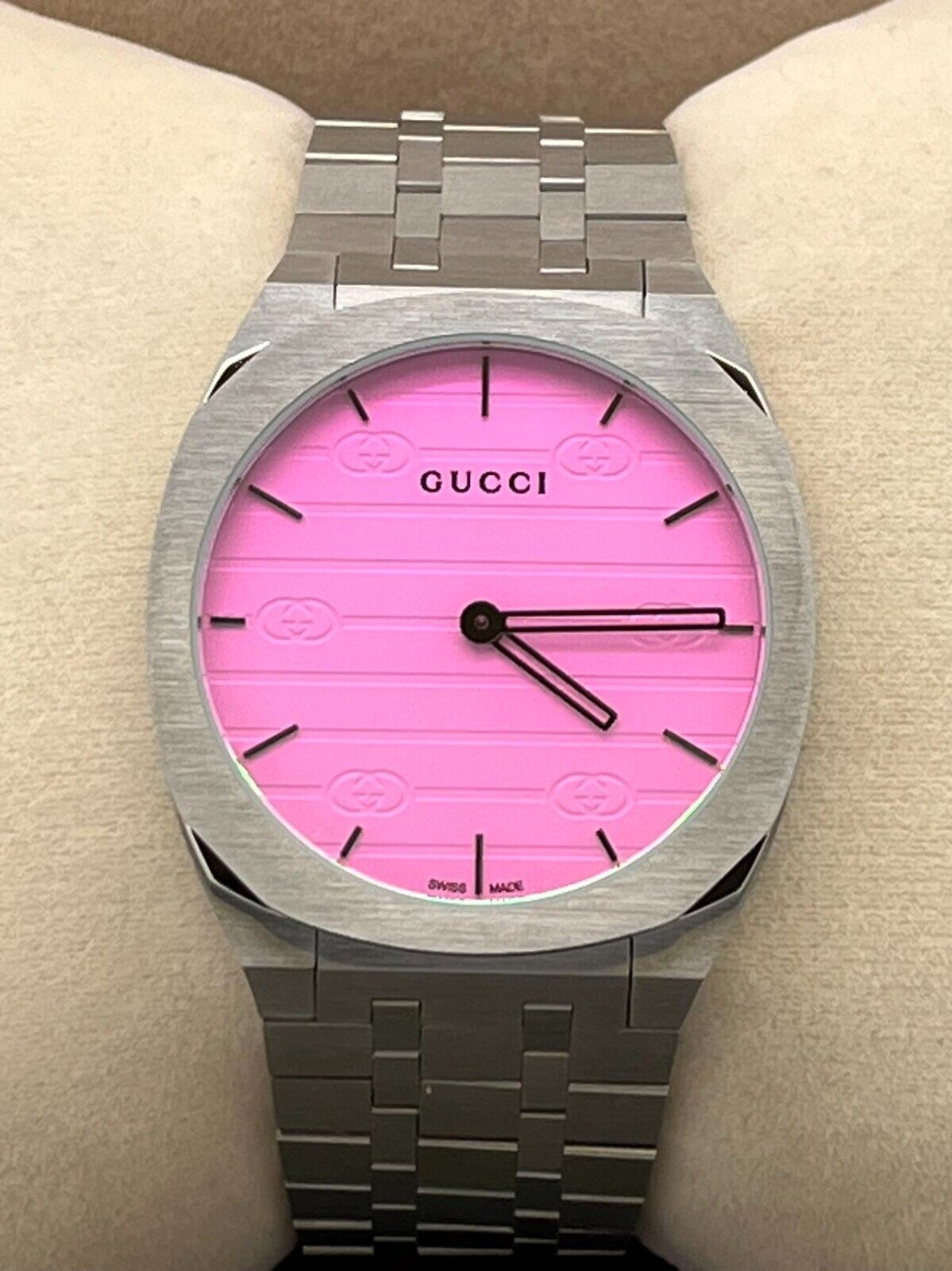Gucci YA163410 25H Quartz Pink Dial 38 mm Stainless Steel