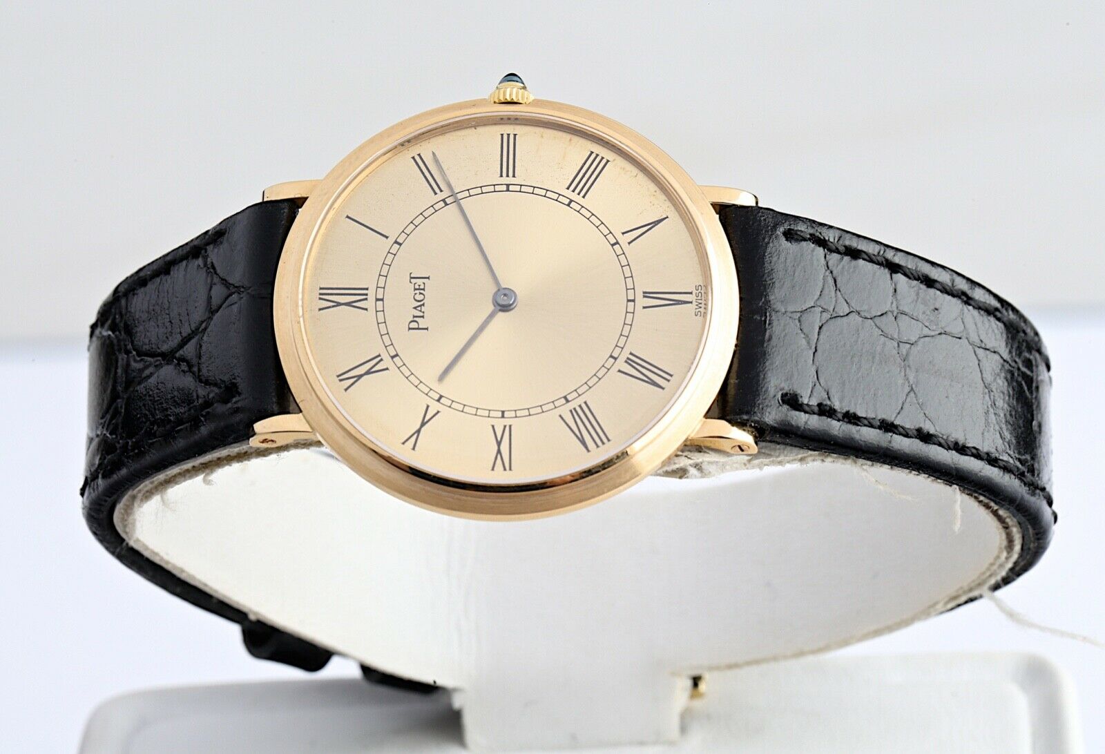 PIAGET Classic Ref 902 18K Yellow Gold Wristwatch WatchCharts